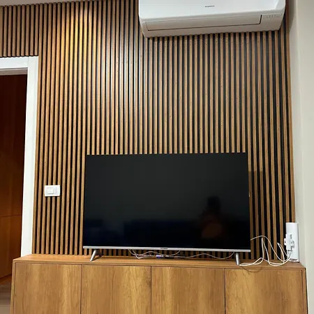 Sunkissed Sky - Qerret - New Modern Apartamento